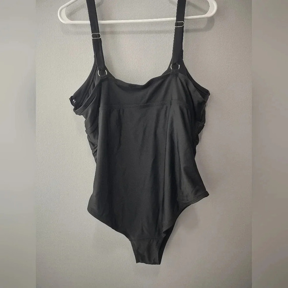 Ava & Viv black one piece swimsuit 18w  rouched waist summer beach slimming - Picture 4 of 6